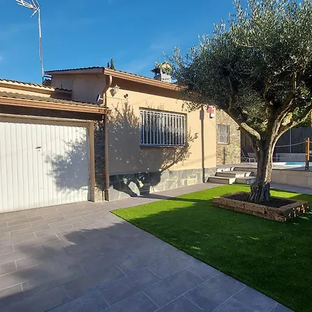 度假居 Cerca De Barcelona, Y Entre Tres Parques Naturales, Casa De 4 Y 2 Banos Con Piscina, Barbacoa Y Chimenea
