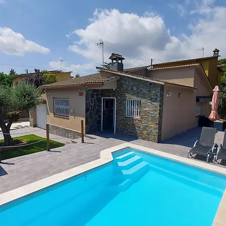 Cerca De Barcelona, Y Entre Tres Parques Naturales, Casa De 4 Y 2 Banos Con Piscina, Barbacoa Y Chimenea * Sant Antoni de Vilamajor